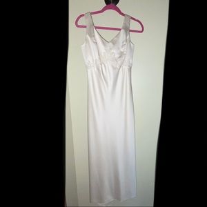 Michelangelo Simple Floral Wedding Dress